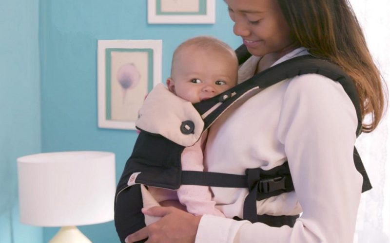 A Classic And Proper Baby Carrier Help The Parents To Transport Them Anywhere
